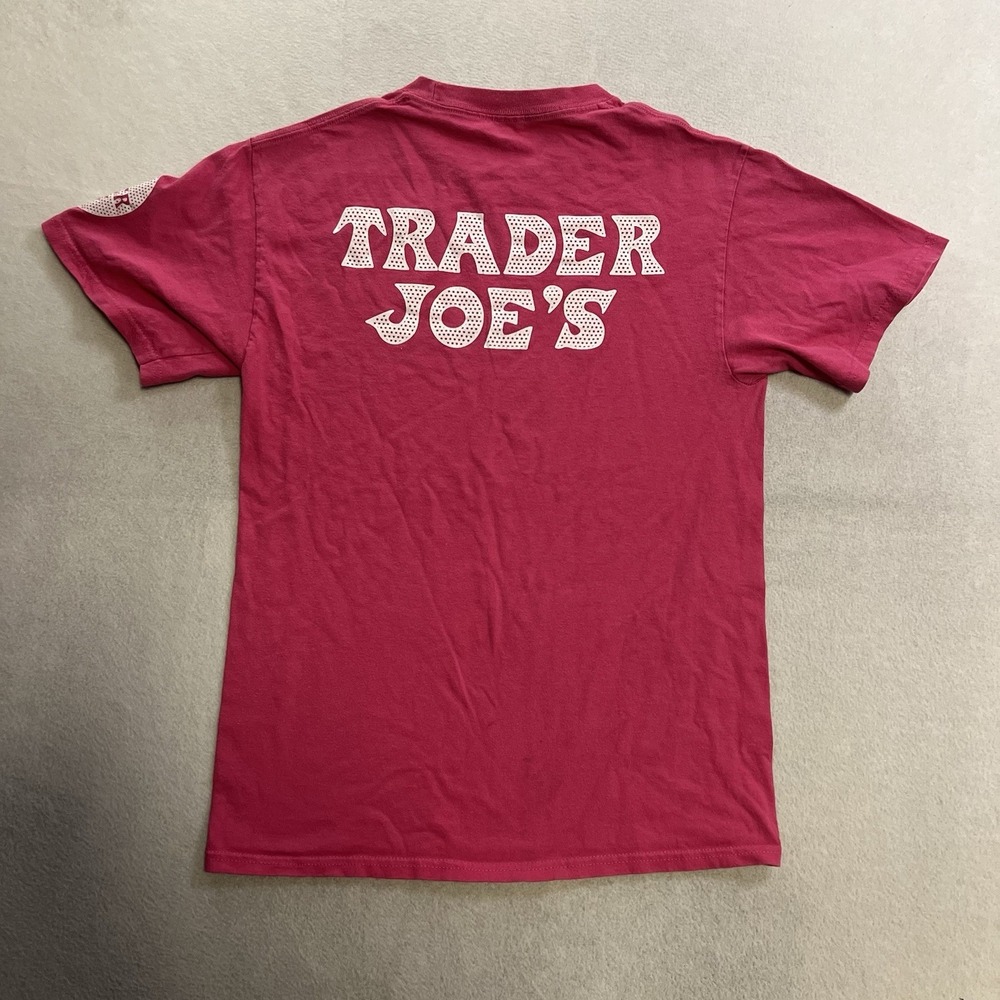 Trader Joes T-Shirt Adult Size Small Pink Crew Neck Short Sleeve